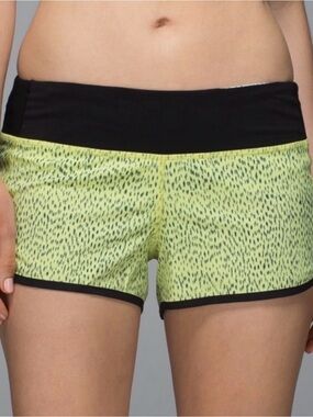 Lululemon Athletica Speed Up 4 in” Neon Yellow Print Athletic Shorts- Size 4